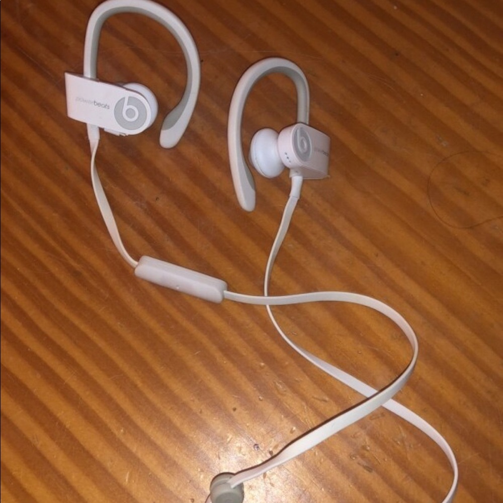 ❌SOLD- Powerbeats Bluetooth Headphones